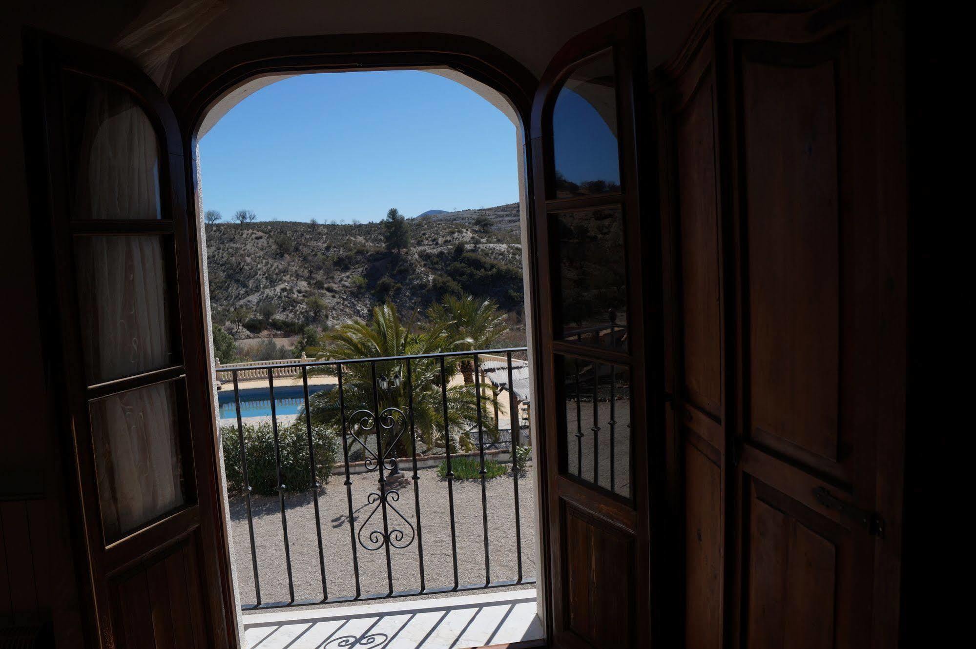 Hotel Los Sibileys Henares ภายนอก รูปภาพ